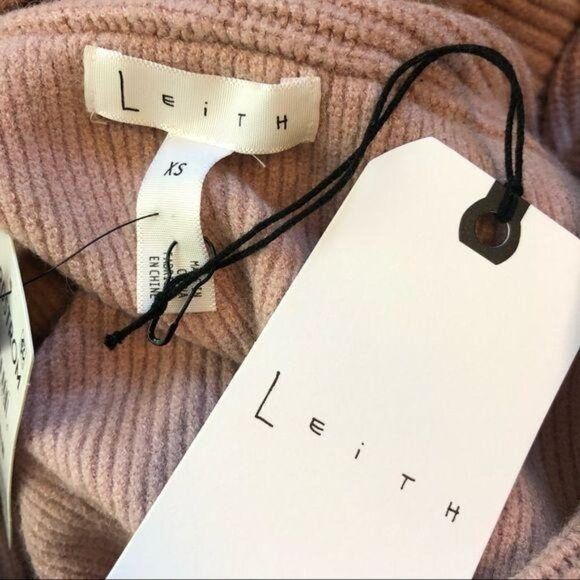 LEITH Off The Shoulder Sweater In Pink Adobe XS - Picture 4 of 6